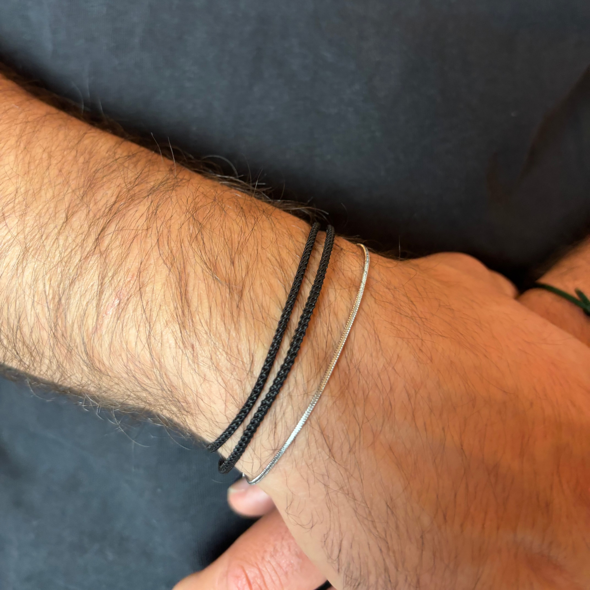 Minimal Knot Armband