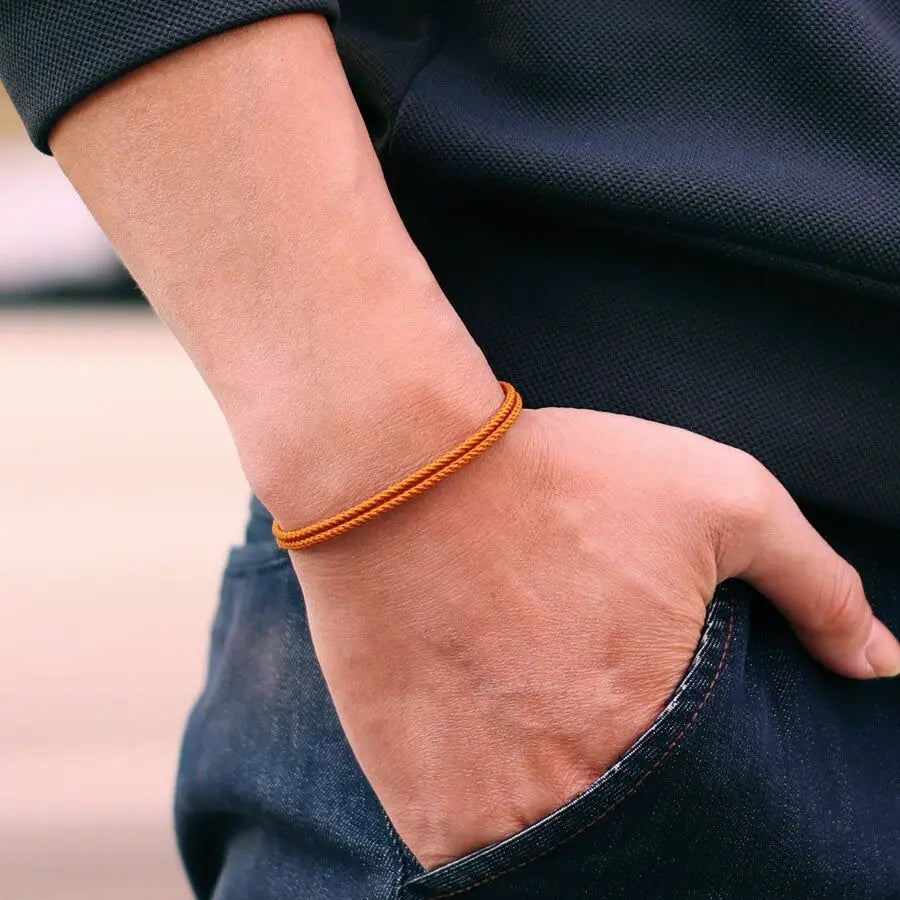 Minimal Knot Armband