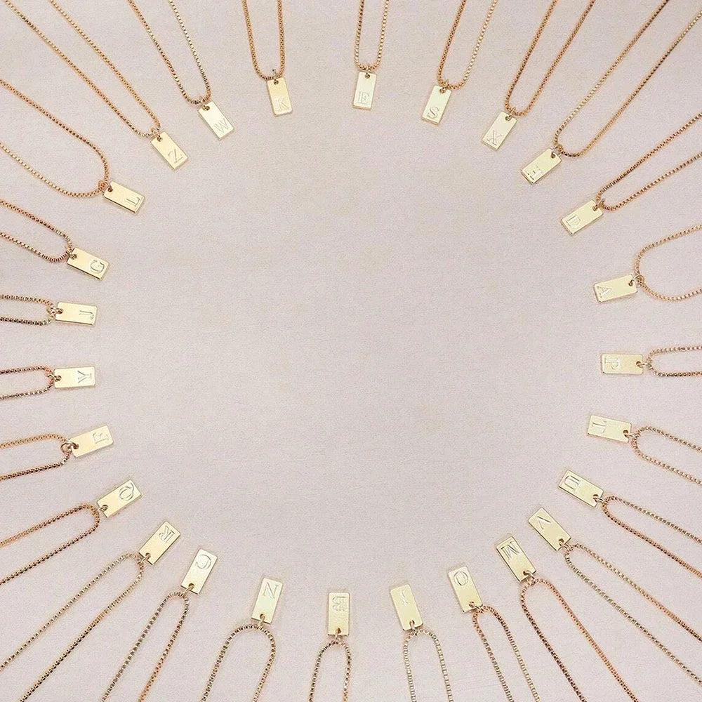 Buchstaben Plate Kette