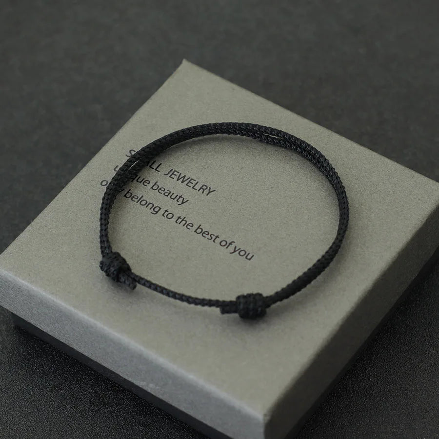 Minimal Knot Armband